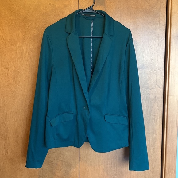 Maurices Jackets & Blazers - EUC Women’s Maurice’s dark emerald green blazer - size XXL